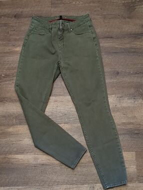 Women’s Olive Green Skinny Jeans